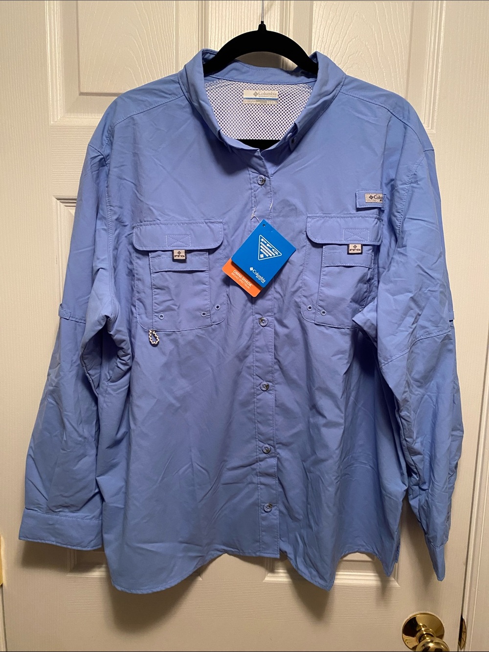 Columbia Light Blue Long-Sleeve Women’s Lightweight Fishing Shirt…size 2X